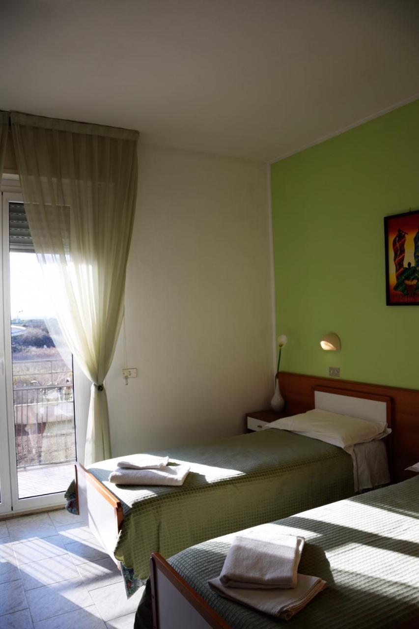 Hotel Ristorante Da Marco San Mauro Mare Kültér fotó