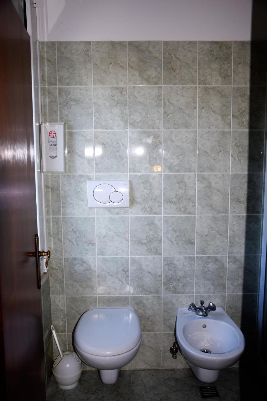 Hotel Ristorante Da Marco San Mauro Mare Kültér fotó