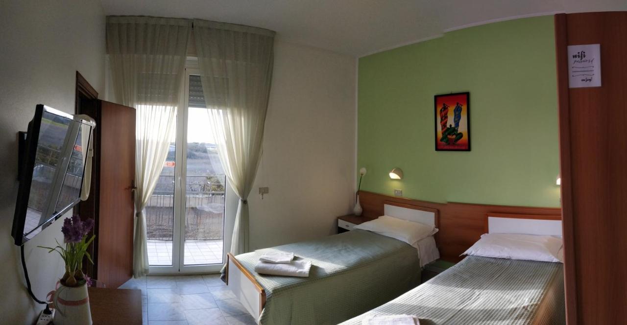 Hotel Ristorante Da Marco San Mauro Mare Kültér fotó